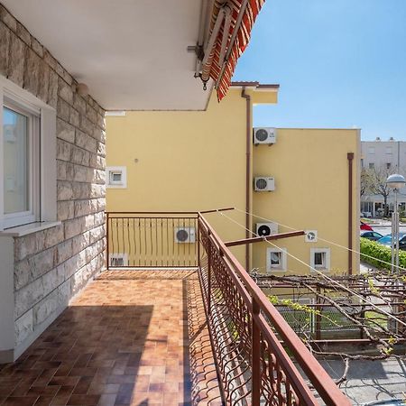 City Apartment Domagoj オミシュ エクステリア 写真