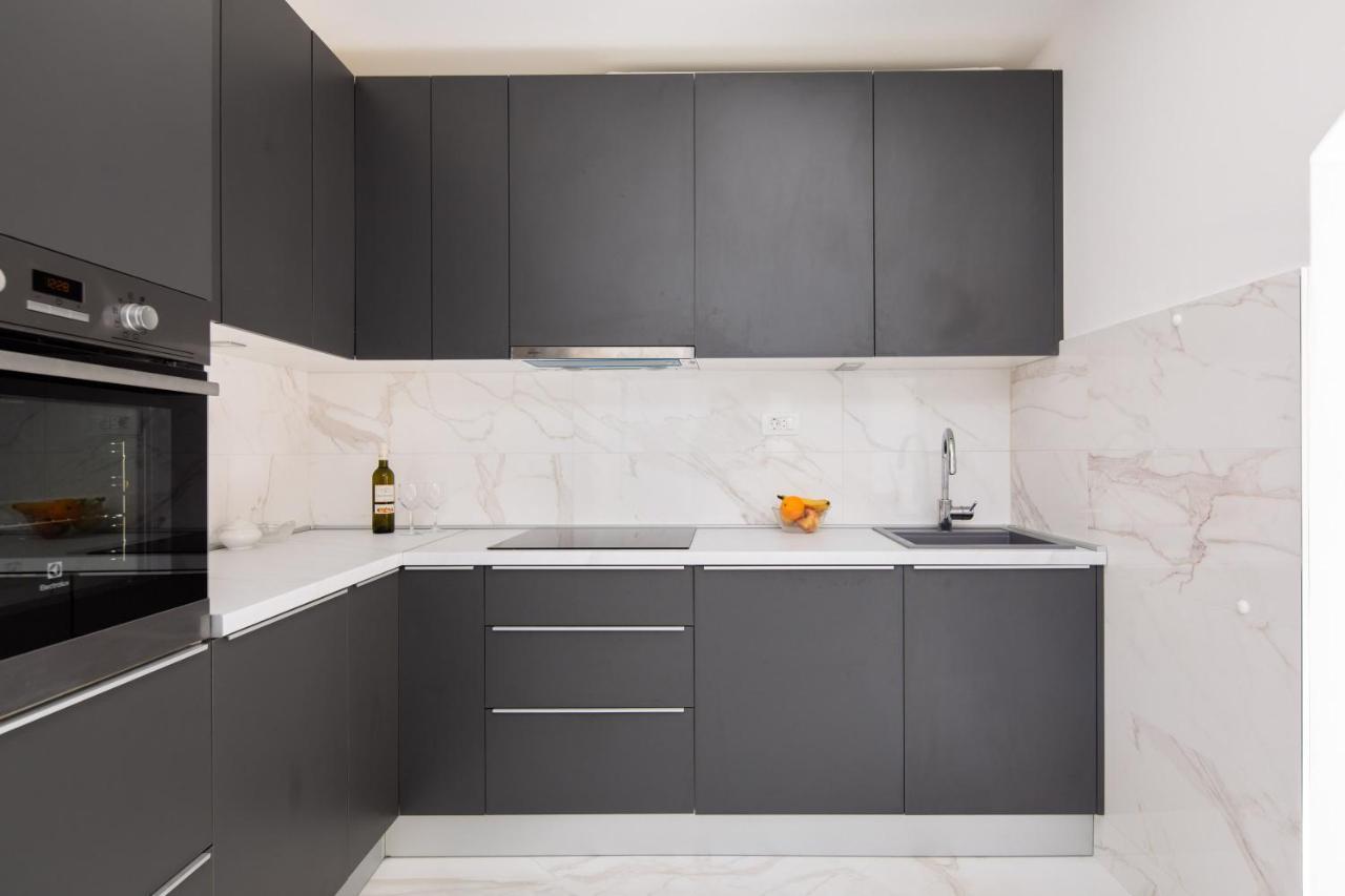 City Apartment Domagoj オミシュ エクステリア 写真